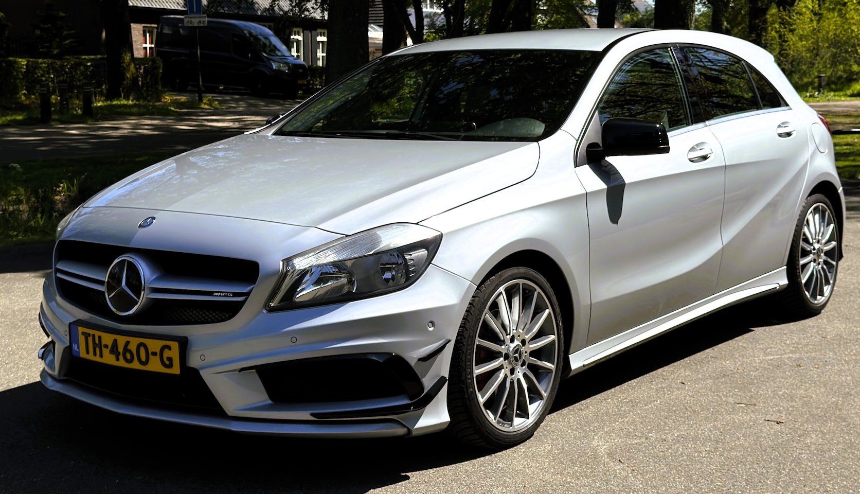 Mercedes-Benz A-klasse - 180 Ambition Volledig AMG-Line uitvoering Intern en Extern - AutoWereld.nl