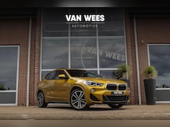 BMW X2 - sDrive18i High Executive M-sport | 2e eigenaar | Driving Assistant | Panoramadak | 19 inch