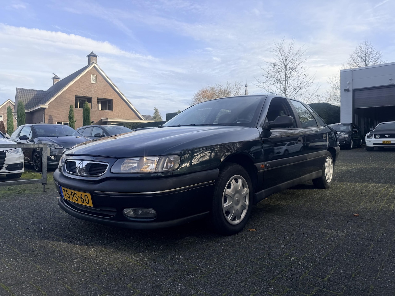 Renault Safrane - 2.0 RXE Leder / Clima / Trekhaak / Audio - AutoWereld.nl