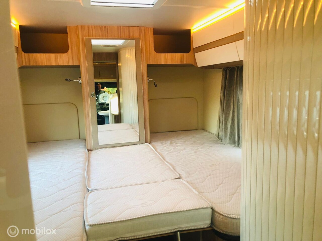 Renault Master - Ahorn Canada 95 Plus / Lengte bedden / Hefbed / XXL koelkast