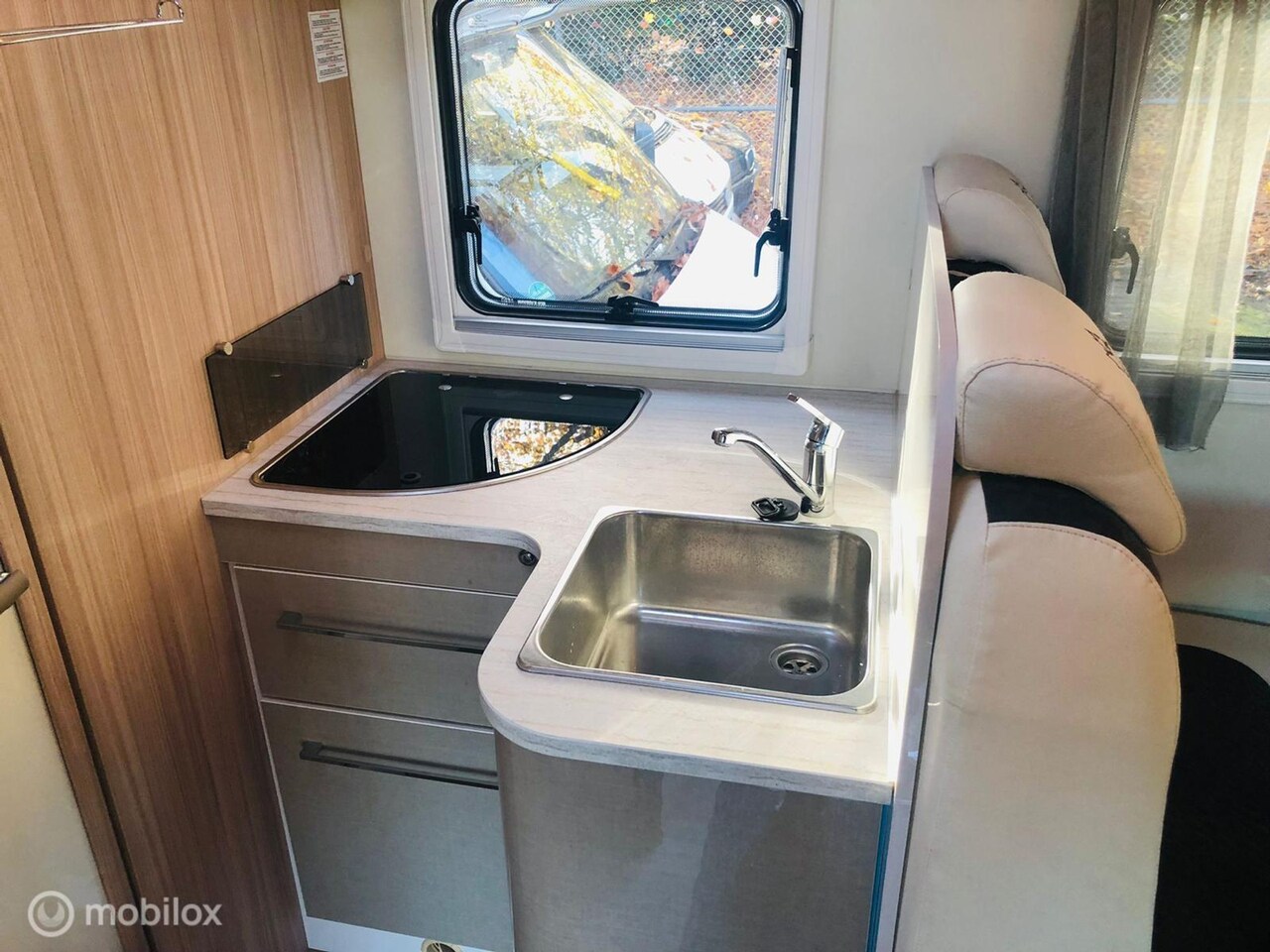 Renault Master - Ahorn Canada 95 Plus / Lengte bedden / Hefbed / XXL koelkast