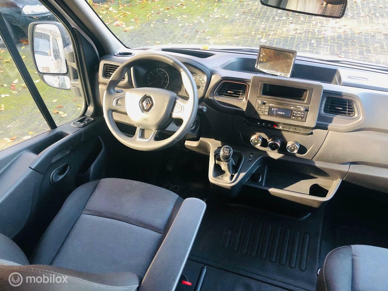 Renault Master - Ahorn Canada 95 Plus / Lengte bedden / Hefbed / XXL koelkast
