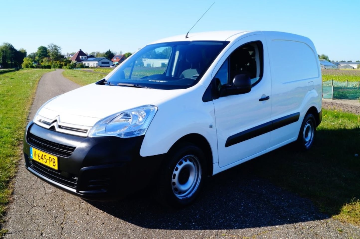 Citroën Berlingo - 1.6 BlueHDI 75 Comfort Economy Euro 6 - AutoWereld.nl