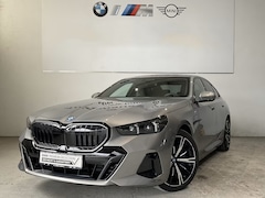 BMW 5-serie - 550e xDrive M-SPORT Pro * LEDER, STOELVENT, ACC, HuD, B&W Sound, 20-inch LMV * Ex. AG - 28