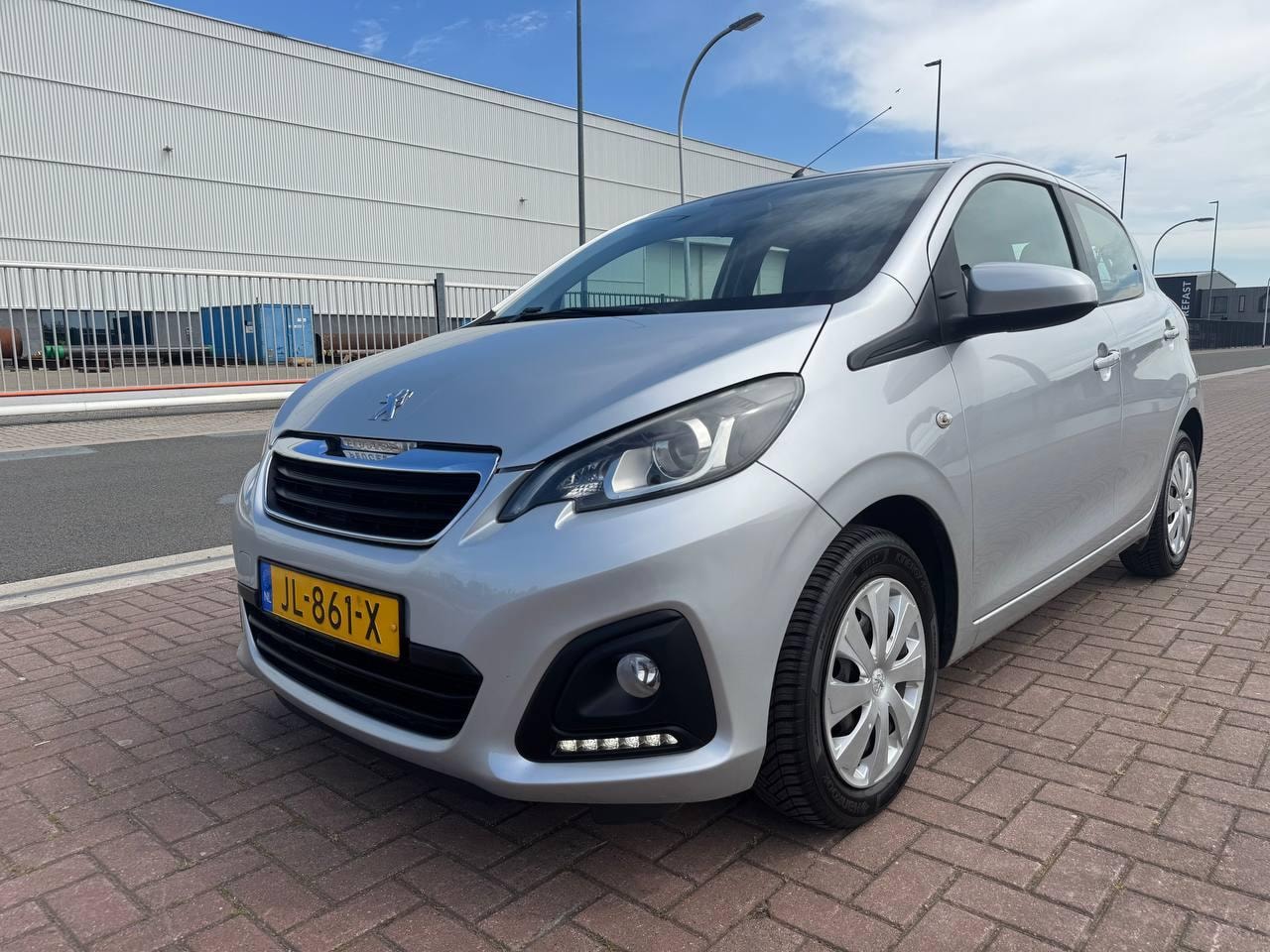 Peugeot 108 - 1.0 e-VTi Active /Airco/5 drs/NAP/Nieuwe koppeling - AutoWereld.nl