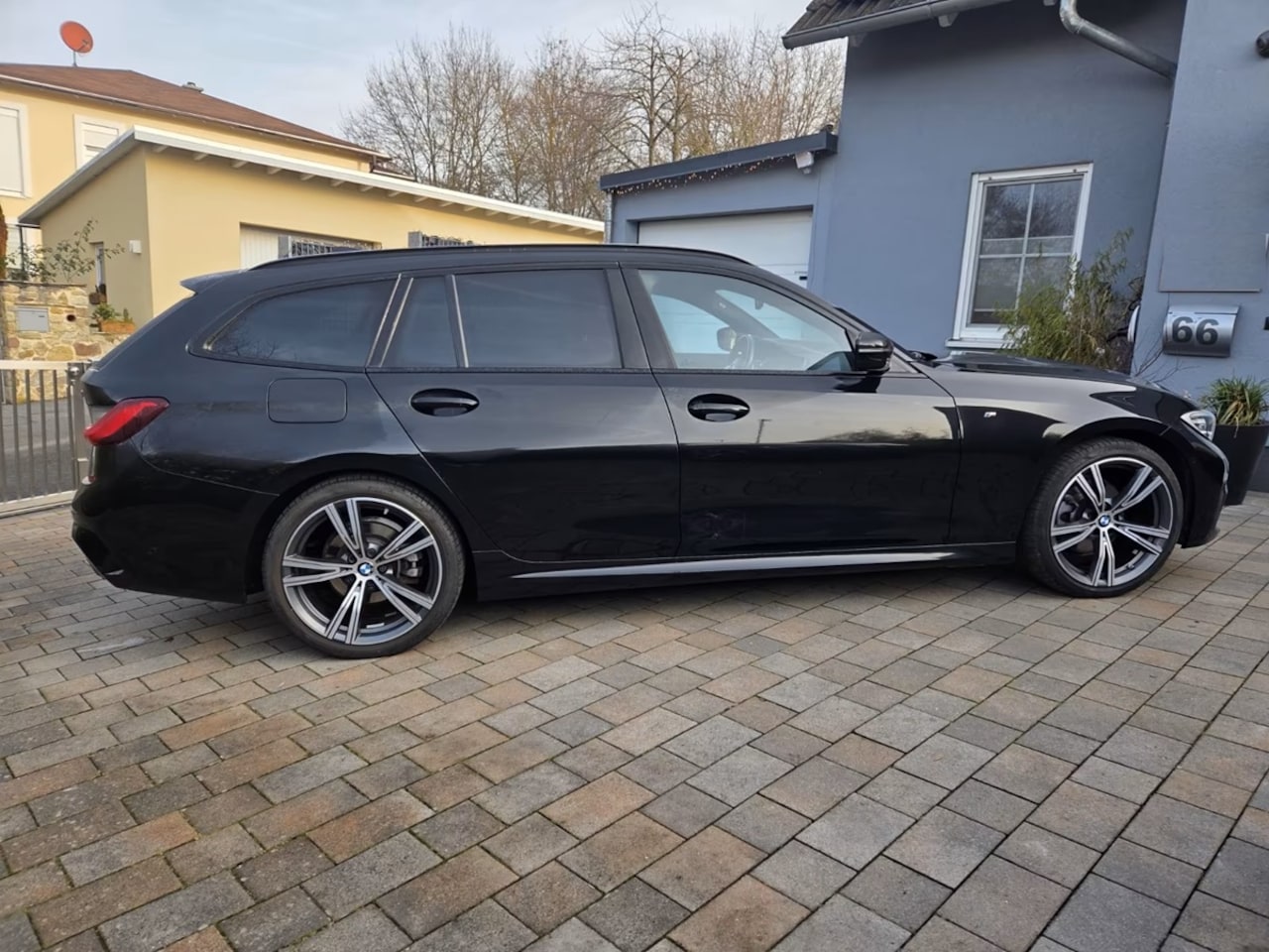 BMW 3-serie Touring - 320i High Executive M pakket - AutoWereld.nl