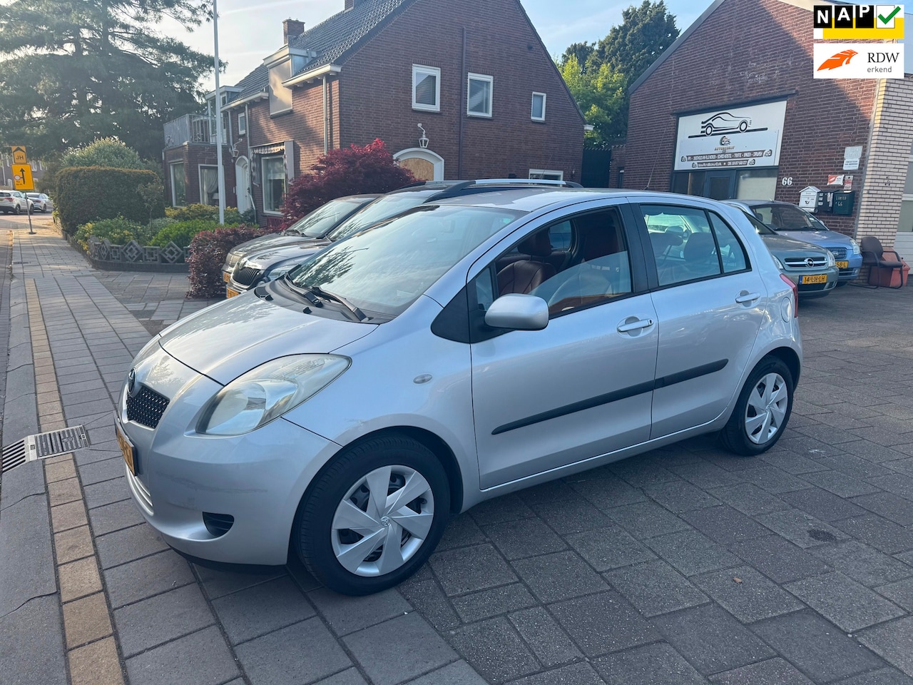 Toyota Yaris - 1.3 VVTi Sol MMT | Automaat - AutoWereld.nl