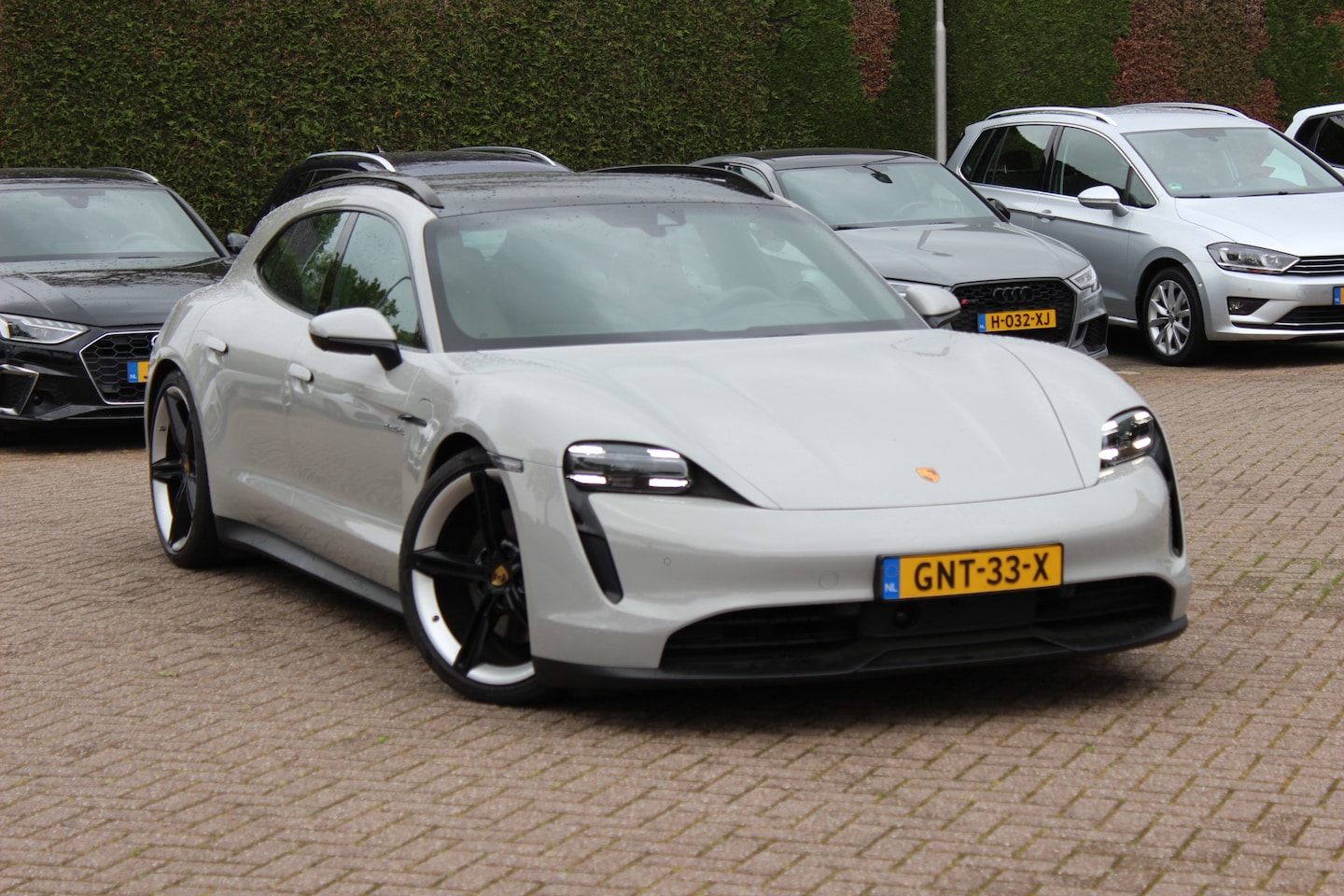 Porsche Taycan Sport Turismo - 4S 93 kWh / SoH 91,9% / Panoramadak / 360Camera / Head-up / Accu Performance+ / 21'' / Ach - AutoWereld.nl