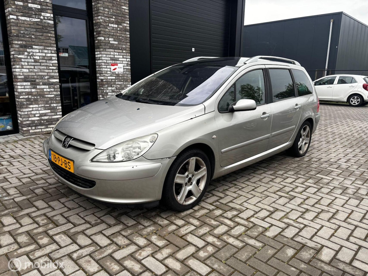 Peugeot 307 SW - 2.0-16V Pack 2.0 16V Pack Nieuwe APK - AutoWereld.nl