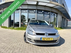 Volkswagen Golf - 1.4 TSI DSG Lounge Volleder PDC Dealer