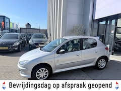 Peugeot 206 - 1.4 Génération ZEER NETTE STAAT AIRCO 5DEURS CRUISE INRUIL MOGELIJK