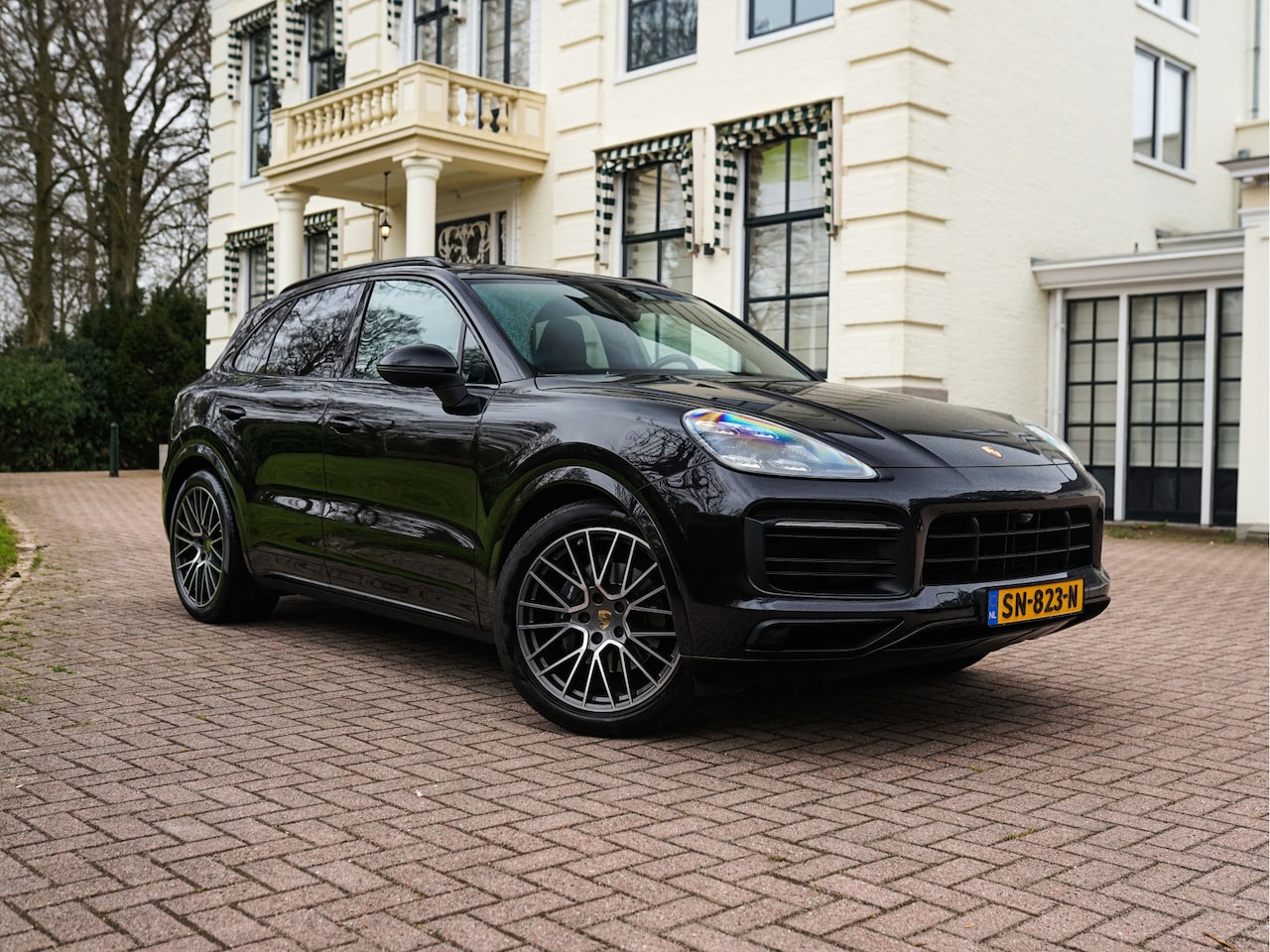 Porsche Cayenne - 3.0 SportDesign l PDCC l Achterasbesturing l Stoelkoeling l Matrix l Surround View l Bose - AutoWereld.nl