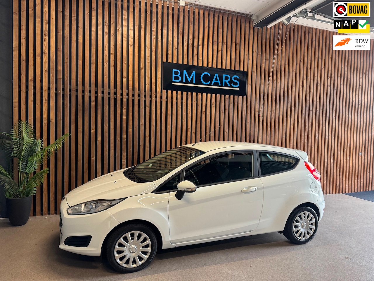 Ford Fiesta - 1.0 Style Airco,Led, Navigatie - AutoWereld.nl