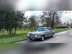 Mercedes-Benz 200-280 (W123) - 250 W114 Historie-Boekjes