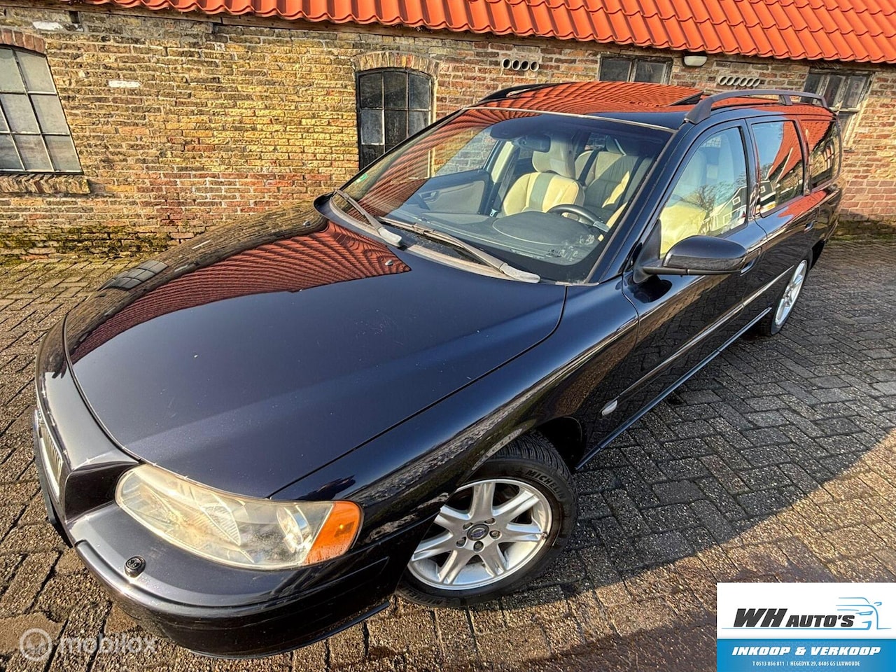 Volvo V70 - 2.5T Momentum 2.5T Momentum - AutoWereld.nl