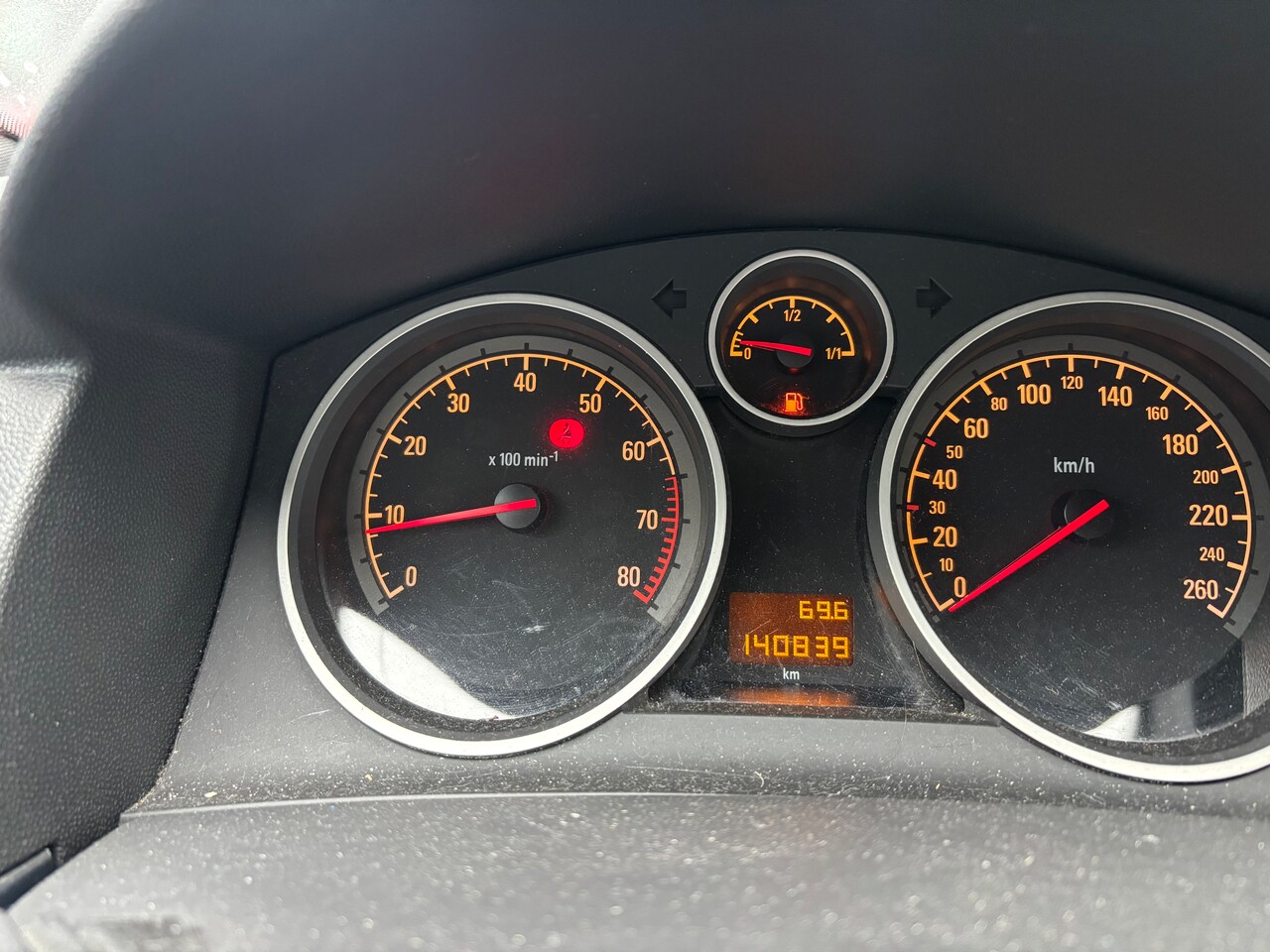 Opel Astra TwinTop - 1.8 Cosmo 140.839 km nap / ledere bekledinG  / AIRCO /KEYLES / PARK SENS ACHTER