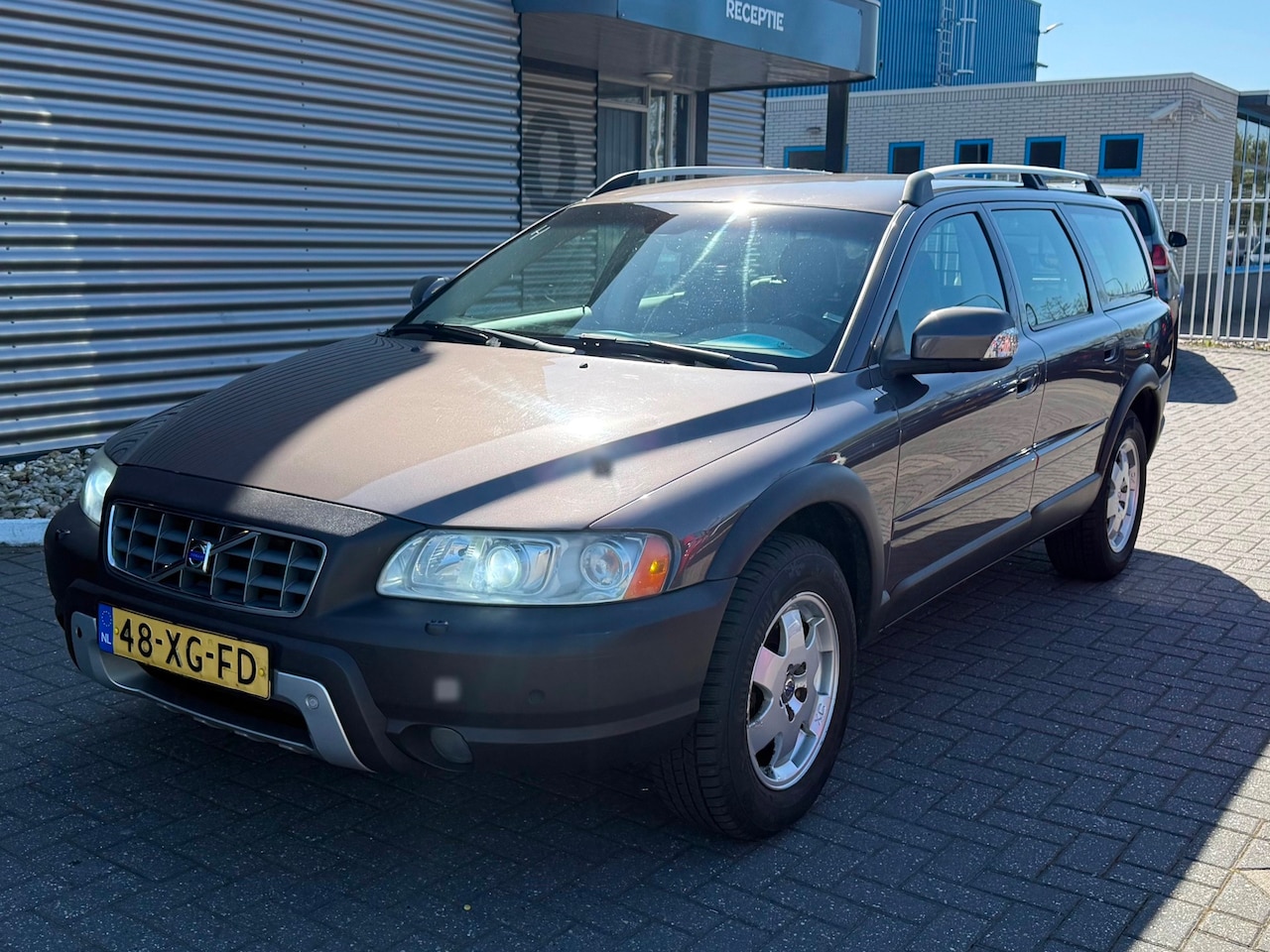 Volvo XC70 - 2.4 D5 2.4 D5 - AutoWereld.nl