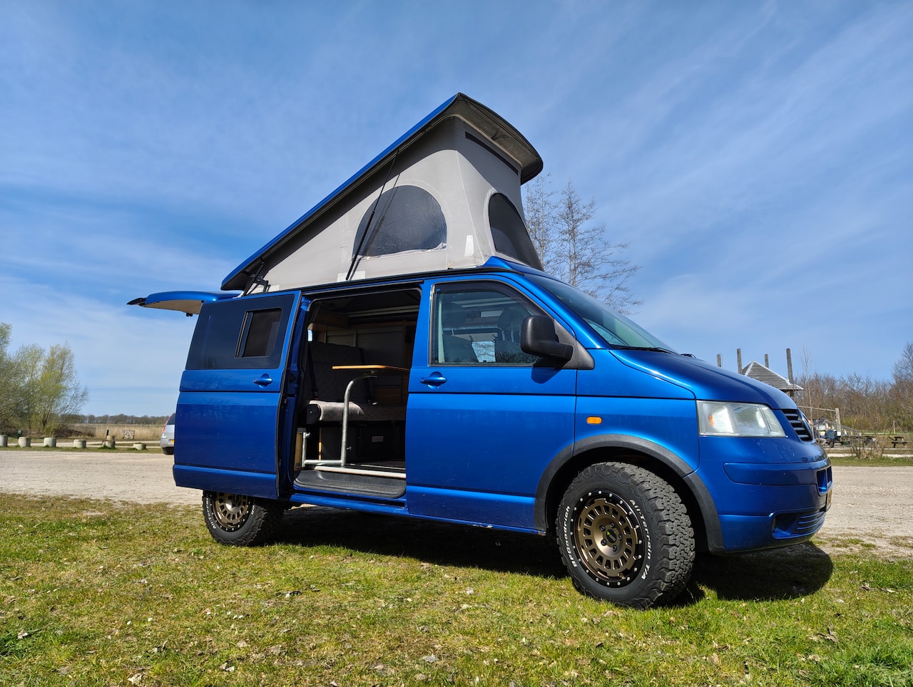 Volkswagen T5 - Camper - AutoWereld.nl