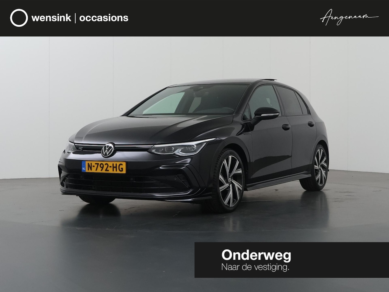 Volkswagen Golf - 1.5 eTSI R-Line Business | Panoramadak | Sportstoelen | Virtual Cockpit | Navigatie | Came - AutoWereld.nl
