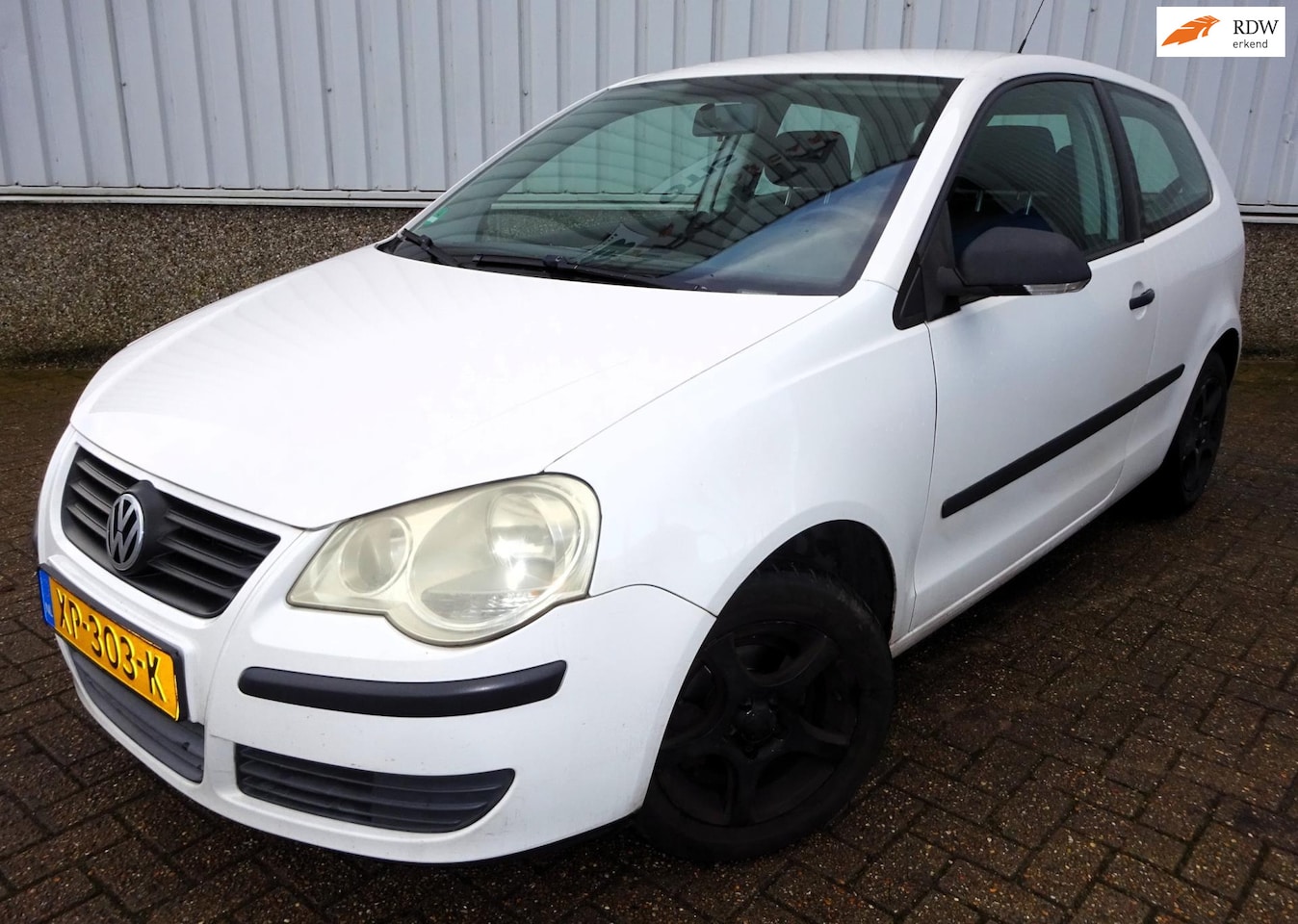 Volkswagen Polo - 1.2 Easyline { APK tot 21-04-2027 - AutoWereld.nl