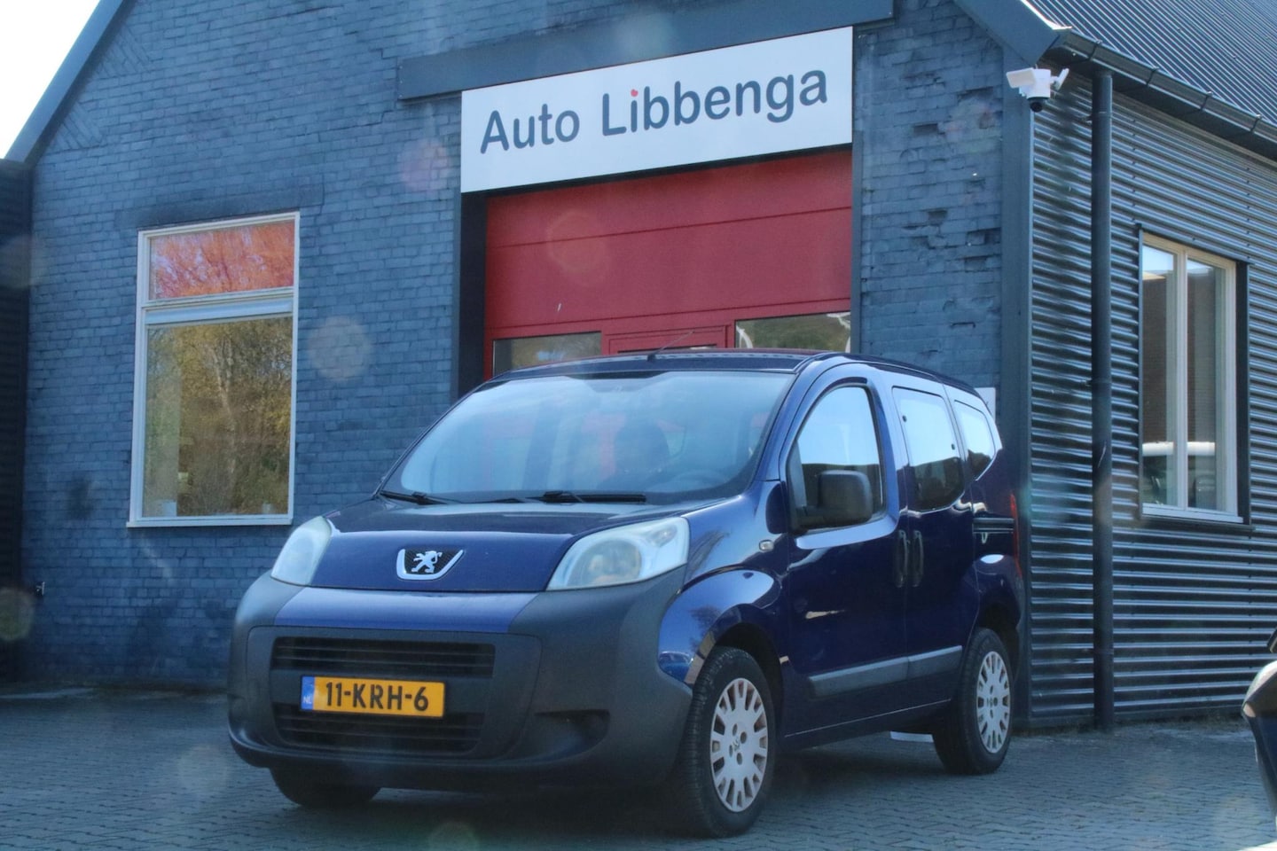 Peugeot Bipper Tepee - 1.4i AIRCO / CENTR.VERGR. / TREKHAAK / 2 SCHUIFDEUREN / METALLIC LAK - AutoWereld.nl