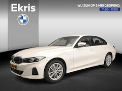 BMW 3-serie - Sedan 320e | LED | Leder | Navigatie | Sportstoelen | Clima | PDC | DAB | Alu 17 inch