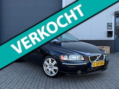 Volvo S60 - 2.5T AWD | 5 Cilinder | Automaat | Leer | Multimedia pakket | Stoelverwaming | Elektisch b