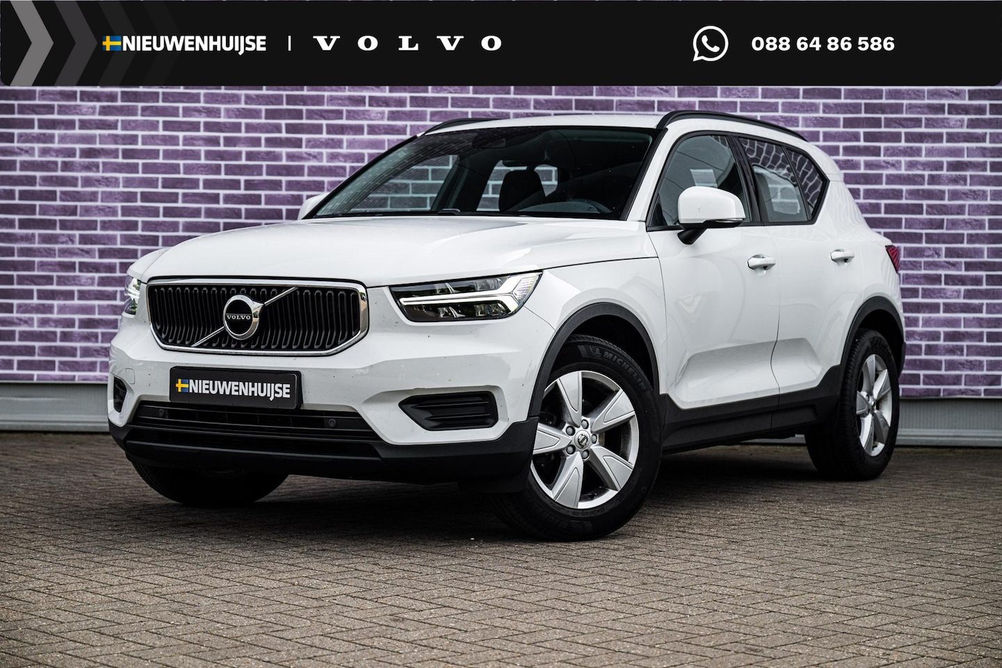 Volvo XC40 - 1.5 T2 Momentum Core | Trekhaak | Navigatie | Apple Carplay | Parkeersensoren achter | Dea - AutoWereld.nl