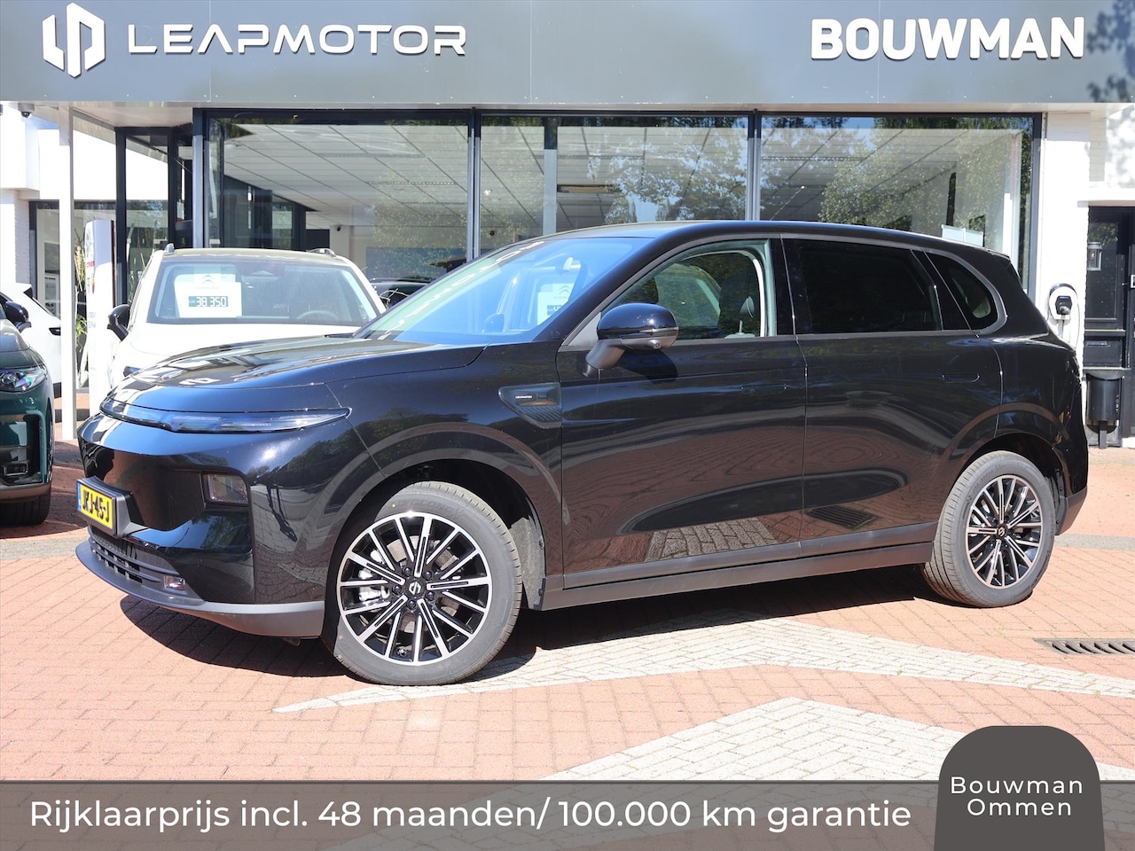 Leapmotor B10 - EV 67,1 kWh 218PK Design ProMax, Rijklaarprijs | Panoramadak | Navigatie | Camera | Adapti - AutoWereld.nl