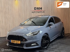 Ford Focus - 2.0 ST ST3 250pk StealthGrey PANO CARPLAY RECARO