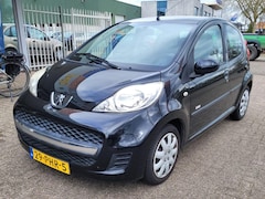 Peugeot 107 - 1.0-12V Millesim 200