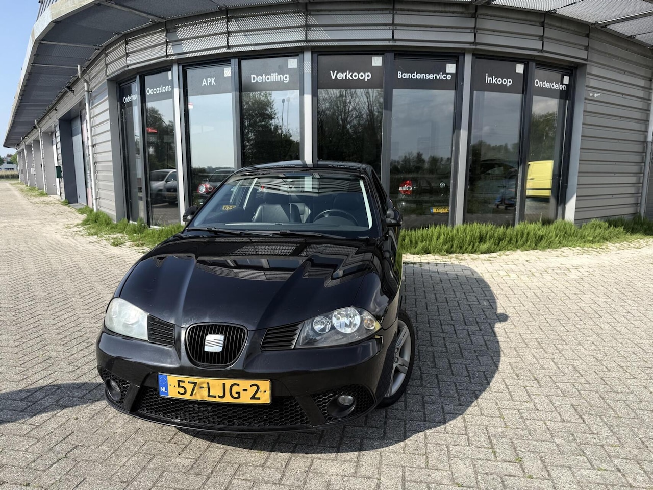 SEAT Ibiza - 1.4-16V 101 PK VOL Leder Climate 17 Inch - AutoWereld.nl