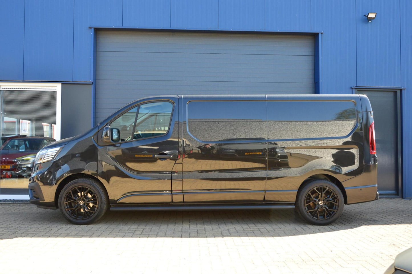 Renault Trafic - bestel 2.0 dCi 170 T30 L2H1 Luxe - AutoWereld.nl