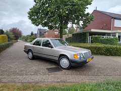 Mercedes-Benz 200-500 (W124) - 230 E