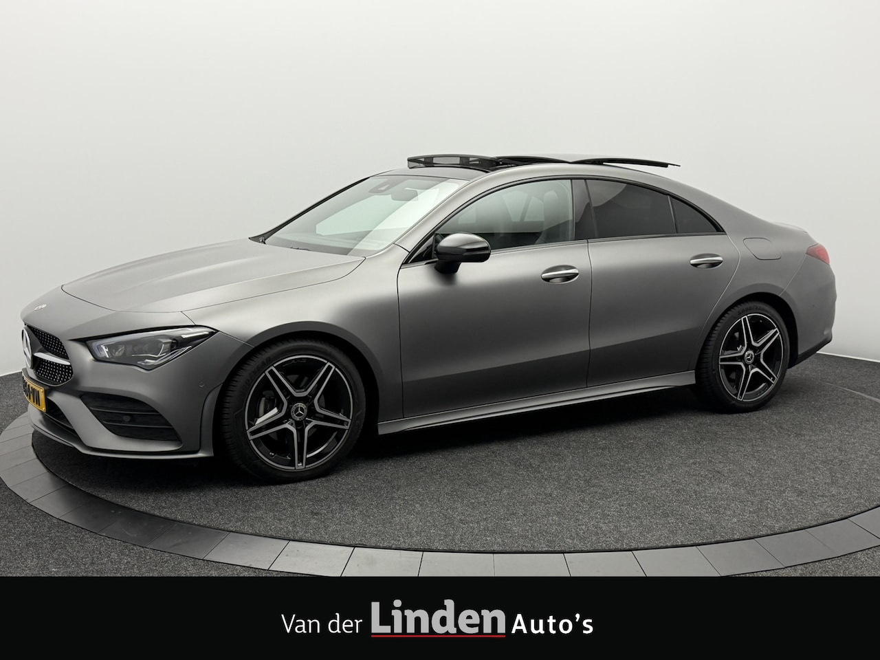 Mercedes-Benz CLA-Klasse - 180 Business Solution AMG Seleniet Magno | Panoramadak | Sfeerverlichting | Camera | Carpl - AutoWereld.nl