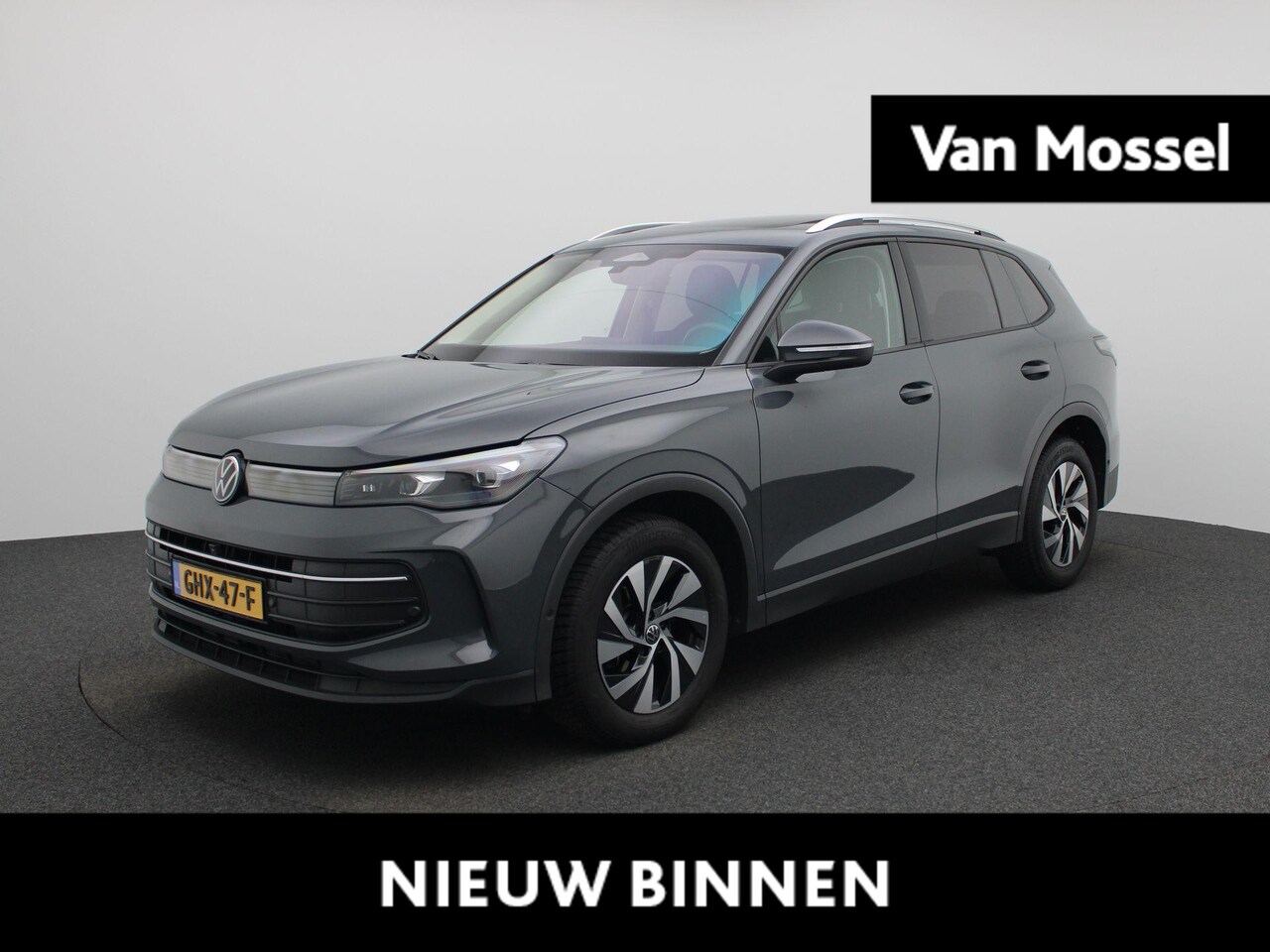 Volkswagen Tiguan - 1.5 eTSI Life Edition 130 PK| Origineel Nederlands | Panoramadak | Navigatie | Stoelverwar - AutoWereld.nl