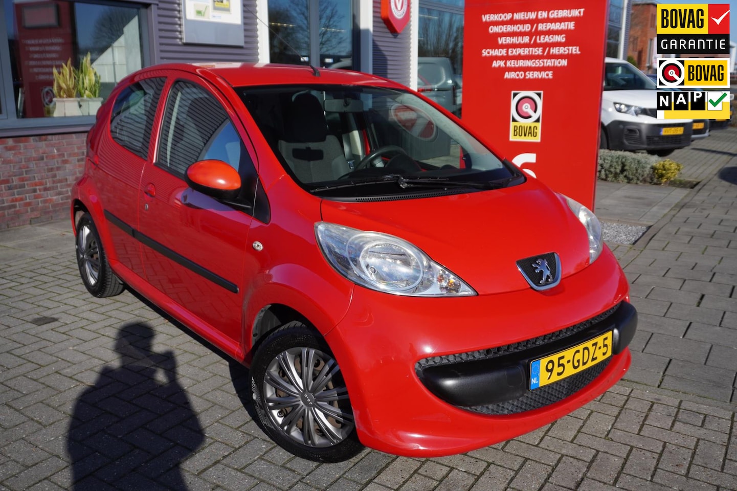 Peugeot 107 - 1.0-12V XS / Radio / Elektrische ramen / NAP - AutoWereld.nl
