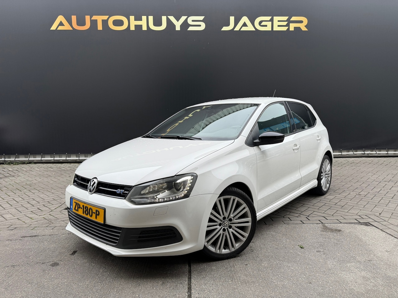 Volkswagen Polo - 1.4 TSI BlueGT Automaat Airco Cruise Navi - AutoWereld.nl