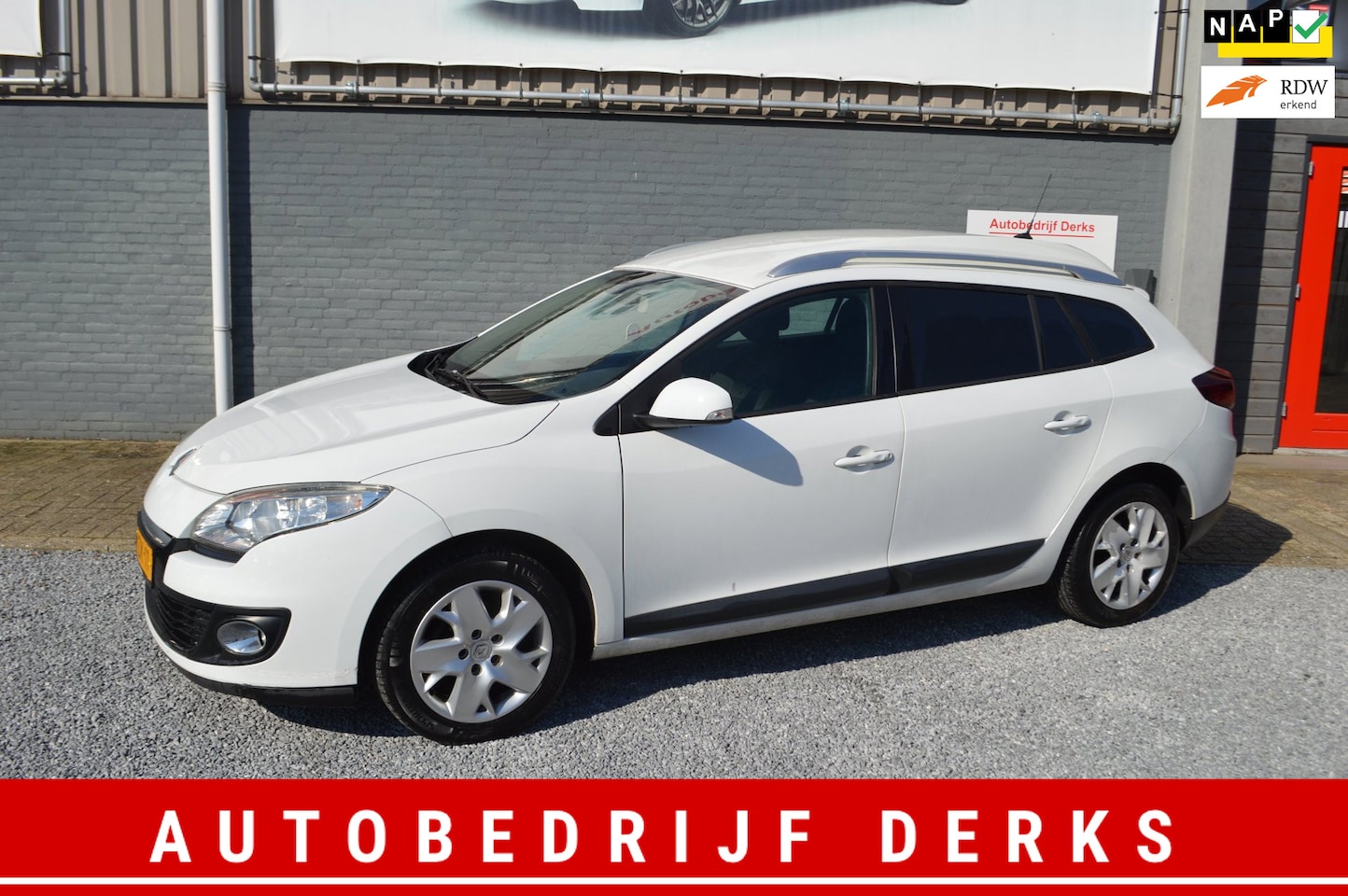 Renault Mégane - 1.5 dCi Expression Airco Navi Grijs Kenteken Trekhaak - AutoWereld.nl