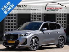 BMW X1 - xDrive23i M-SPORT/ PANORAMADAK/ INNOVATION PACK/ DRIVING ASSISTANT PRO/ INDIVIDUAL LAK
