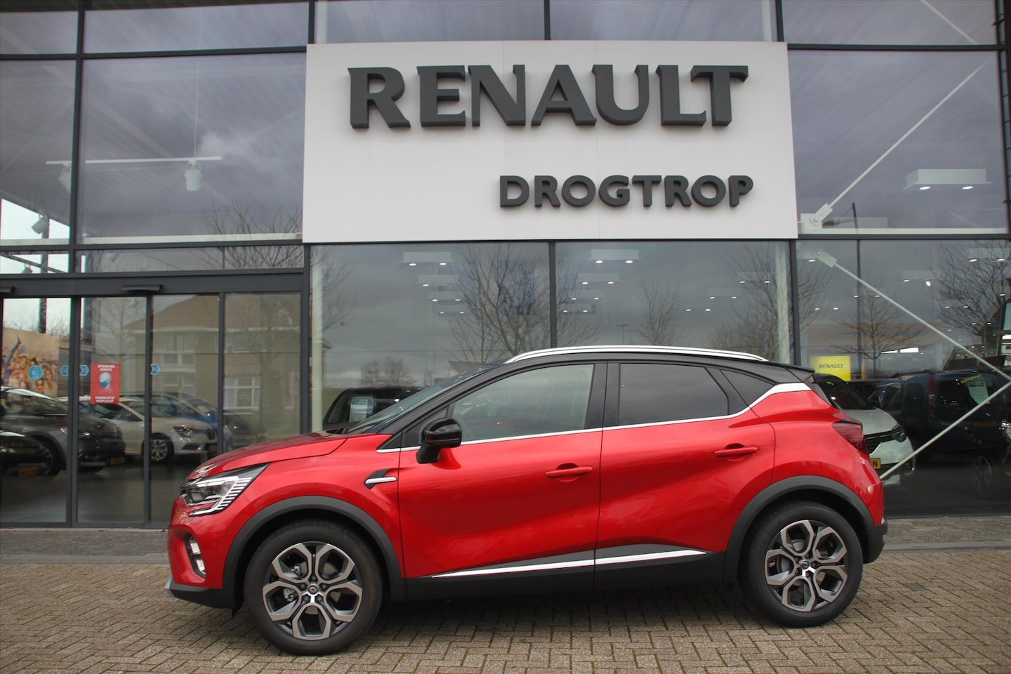 Renault Captur - 155PK-INTENS-AUTOM-45DKM-NAVI-CAMERA-18INCH- - AutoWereld.nl