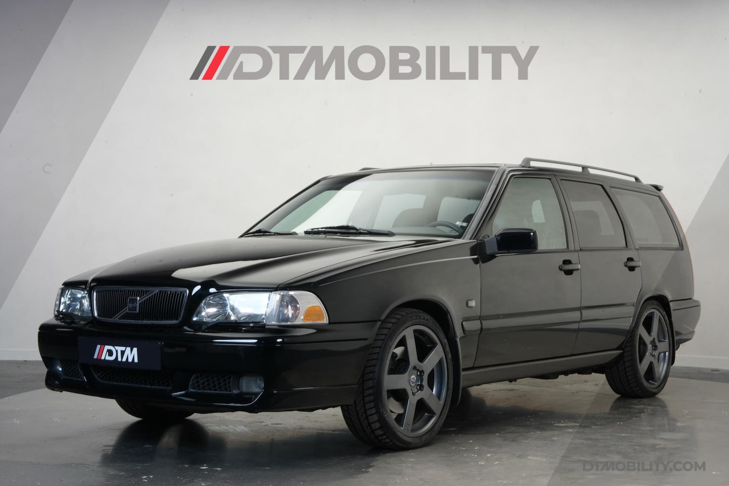 Volvo V70 - 2.3 R AWD | Zeer nette staat | Origineel Nederlands - AutoWereld.nl