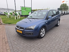 Ford Focus Wagon - 1.6-16V First Edition / Goede auto / APK april 2027