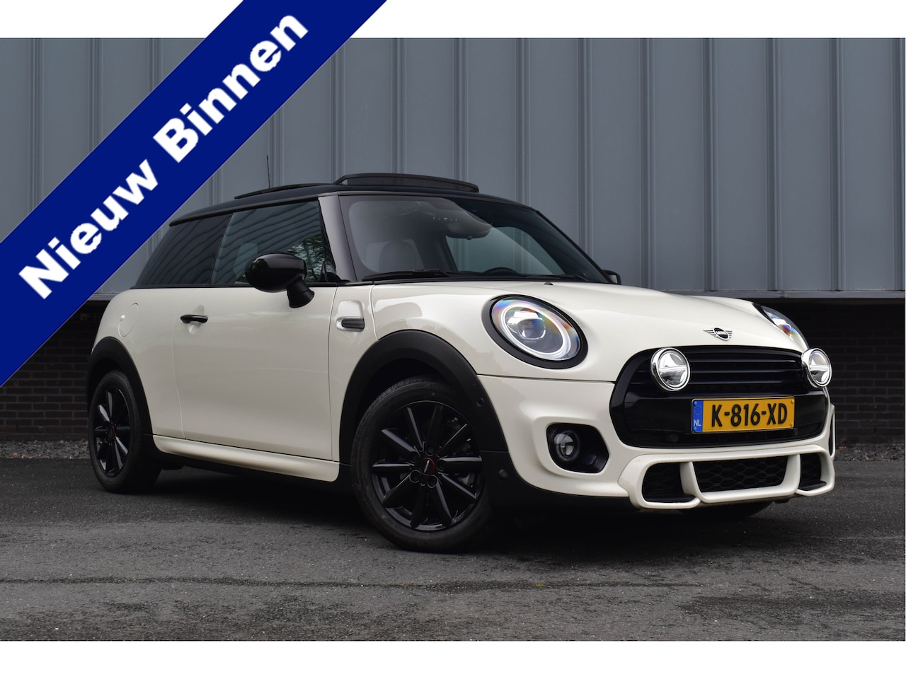 MINI John Cooper Works - Mini 1.5 Cooper | Pano | Leder | Camera | Navi Prof | Carplay - AutoWereld.nl