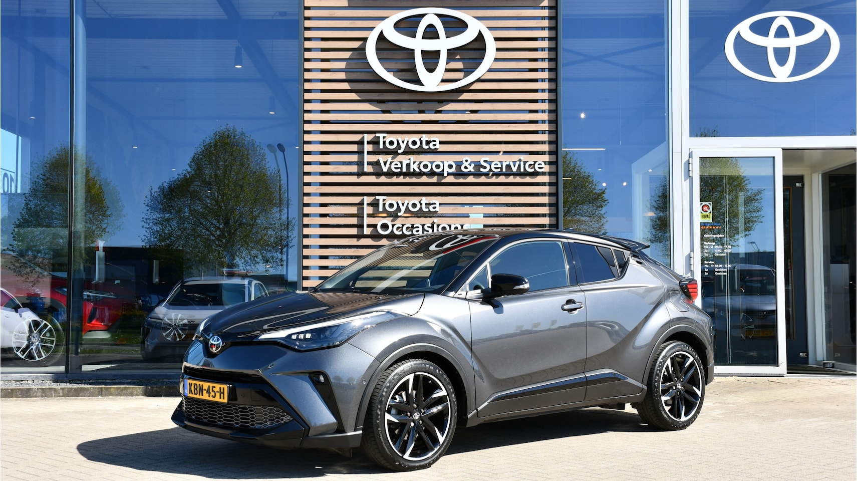 Toyota C-HR - 1.8 Hybrid GR-Sport Limited Automaat 122pk | BSM | PDC vóór- & achter | LED-koplampen | Cr - AutoWereld.nl