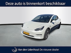 Tesla Model 3 - Long Range AWD 75 kWh / 1e Eigenaar / Trekhaak / Panoramadak // 07-2026 Verwacht //