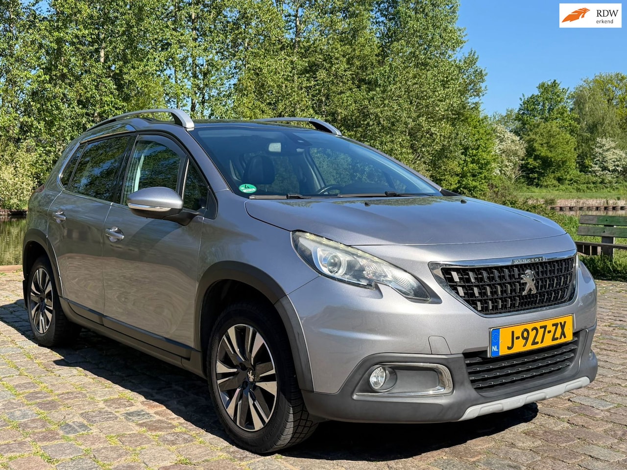 Peugeot 2008 - 1.2 PureTech GT-line 1e eigenaar panorama dak achteruit camera navigatie stoelverwarming t - AutoWereld.nl