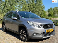 Peugeot 2008 - 1.2 PureTech GT-line 1e eigenaar panorama dak achteruit camera navigatie stoelverwarming t