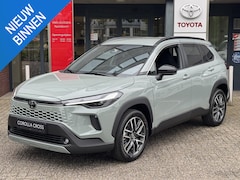 Toyota Corolla Cross - 2.0 Hybrid 180 DYNAMIC NIEUW DIRECT LEVERBAAR BLIND SPOT STOEL/STUURVERW KEYLESS 18'' LM-V