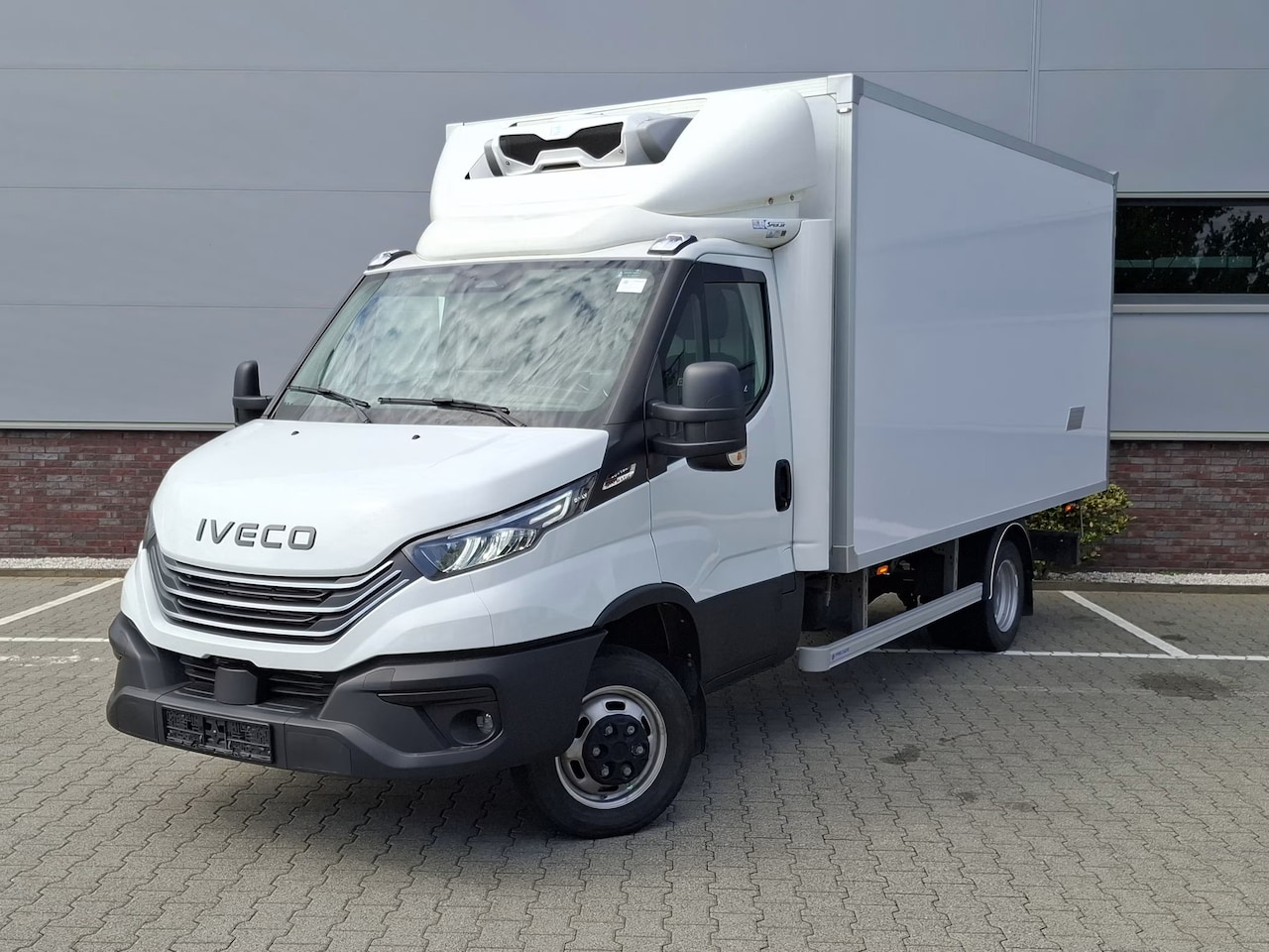 Iveco Daily - 50C18 Koel Bakwagen Automaat Zanotti 350 - AutoWereld.nl